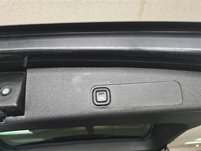 2013 GMC Yukon Denali 4DR SUV AWD   - Photo 36 - Hamilton, OH 45015