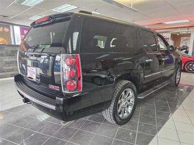2013 GMC Yukon Denali 4DR SUV AWD   - Photo 4 - Hamilton, OH 45015