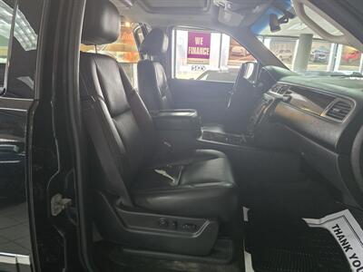 2013 GMC Yukon Denali 4DR SUV AWD   - Photo 17 - Hamilton, OH 45015