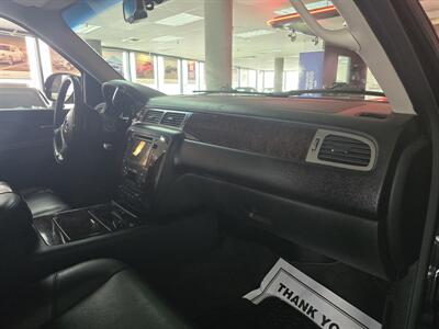 2013 GMC Yukon Denali 4DR SUV AWD   - Photo 16 - Hamilton, OH 45015