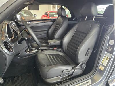 2014 Volkswagen Beetle Convertible R-Line PZEV 2DR   - Photo 14 - Hamilton, OH 45015
