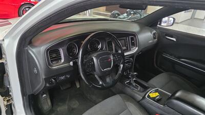 2016 Dodge Charger SE 4DR SEDAN - Photo 11 - Hamilton, OH 45015