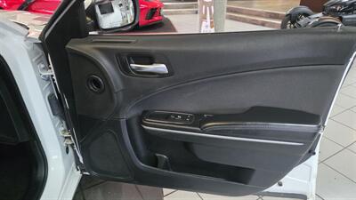 2016 Dodge Charger SE 4DR SEDAN - Photo 25 - Hamilton, OH 45015