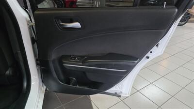 2016 Dodge Charger SE 4DR SEDAN - Photo 21 - Hamilton, OH 45015