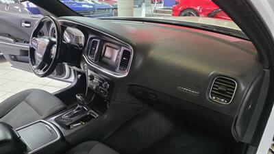 2016 Dodge Charger SE 4DR SEDAN - Photo 24 - Hamilton, OH 45015