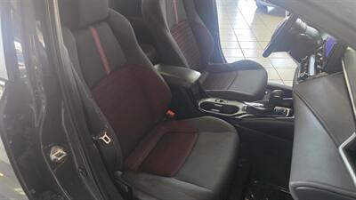 2024 Toyota Corolla SE   - Photo 25 - Hamilton, OH 45015