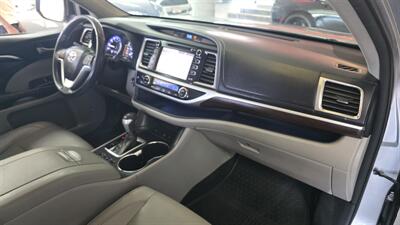 2014 Toyota Highlander Limited   - Photo 31 - Hamilton, OH 45015