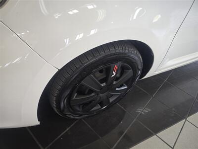 2014 Scion xB Base 4DR WAGON - Photo 27 - Hamilton, OH 45015