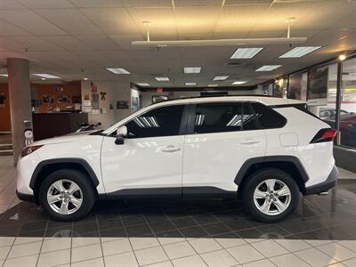 2020 Toyota RAV4 XLE 4DR SUV - Photo 2 - Hamilton, OH 45015