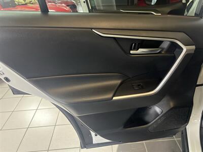 2020 Toyota RAV4 XLE 4DR SUV - Photo 19 - Hamilton, OH 45015