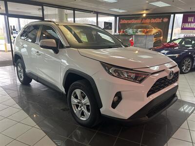 2020 Toyota RAV4 XLE 4DR SUV - Photo 4 - Hamilton, OH 45015