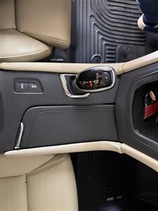 2017 Cadillac XT5 Premium Luxury 4DR SUV   - Photo 17 - Hamilton, OH 45015