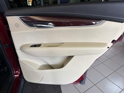 2017 Cadillac XT5 Premium Luxury 4DR SUV   - Photo 24 - Hamilton, OH 45015