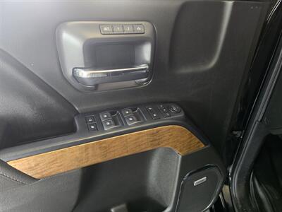 2017 Chevrolet Silverado 1500 LTZ 4DR EXTENDED CAB 4X4   - Photo 16 - Hamilton, OH 45015