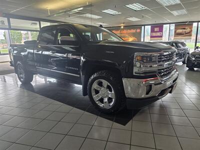 2017 Chevrolet Silverado 1500 LTZ 4DR EXTENDED CAB 4X4   - Photo 3 - Hamilton, OH 45015