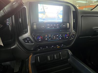 2017 Chevrolet Silverado 1500 LTZ 4DR EXTENDED CAB 4X4   - Photo 19 - Hamilton, OH 45015