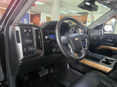 2017 Chevrolet Silverado 1500 LTZ 4DR EXTENDED CAB 4X4   - Photo 8 - Hamilton, OH 45015