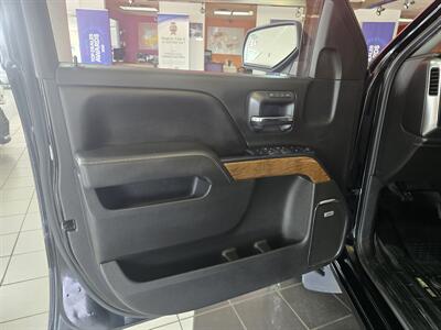 2017 Chevrolet Silverado 1500 LTZ 4DR EXTENDED CAB 4X4   - Photo 7 - Hamilton, OH 45015