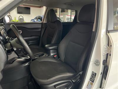 2019 Kia Soul 4DR CROSSOVER - Photo 15 - Hamilton, OH 45015