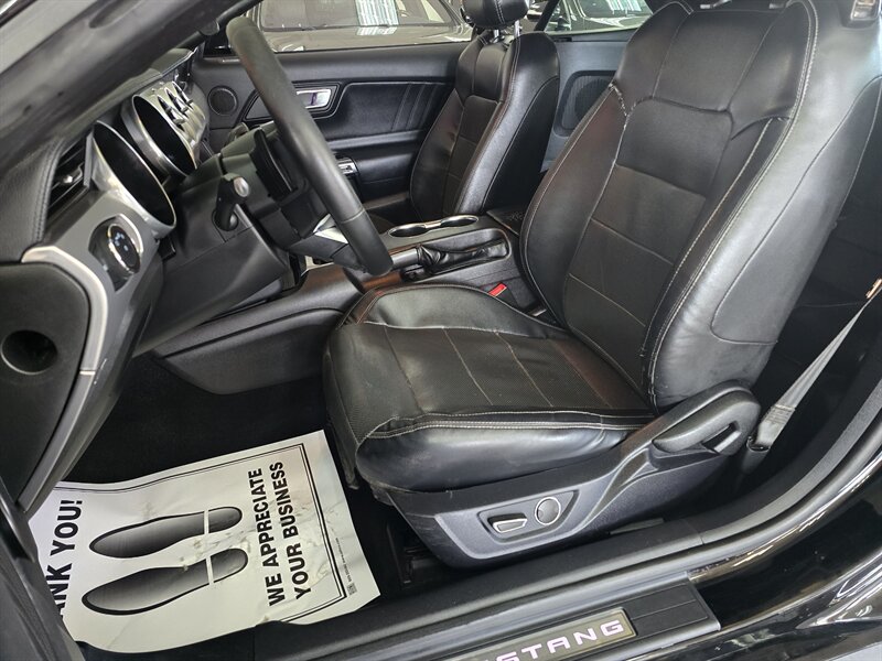 2019 Ford Mustang EcoBoost 2DR CONVERTIBLE - Photo 11 - Hamilton, OH 45015
