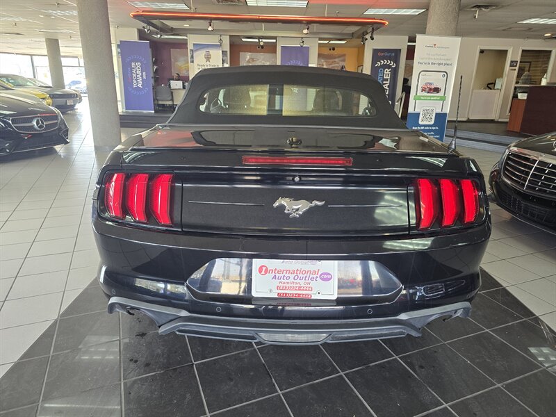2019 Ford Mustang EcoBoost 2DR CONVERTIBLE - Photo 3 - Hamilton, OH 45015