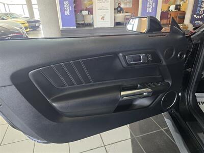 2019 Ford Mustang EcoBoost 2DR CONVERTIBLE - Photo 7 - Hamilton, OH 45015