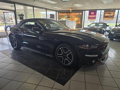 2019 Ford Mustang EcoBoost 2DR CONVERTIBLE - Photo 5 - Hamilton, OH 45015