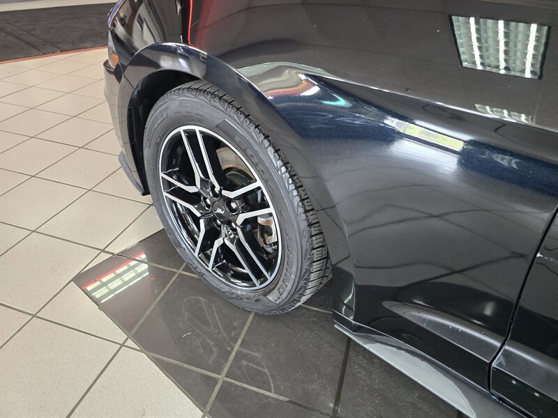 2019 Ford Mustang EcoBoost 2DR CONVERTIBLE - Photo 38 - Hamilton, OH 45015