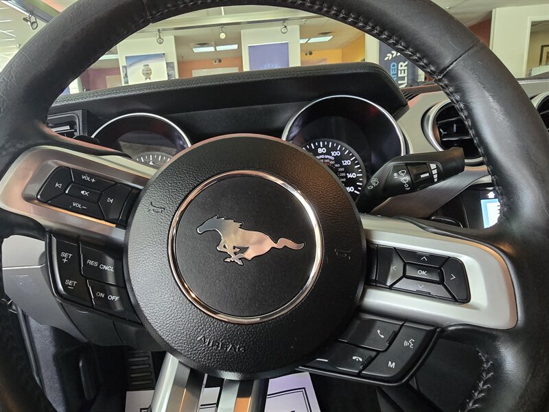 2019 Ford Mustang EcoBoost 2DR CONVERTIBLE - Photo 25 - Hamilton, OH 45015