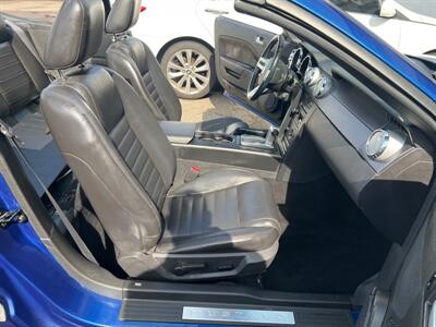 2009 Ford Mustang GT Premium 2DR CONVERTIBLE   - Photo 24 - Hamilton, OH 45015