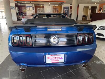 2009 Ford Mustang GT Premium 2DR CONVERTIBLE   - Photo 7 - Hamilton, OH 45015