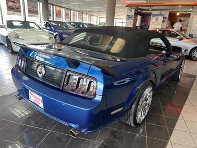 2009 Ford Mustang GT Premium 2DR CONVERTIBLE   - Photo 13 - Hamilton, OH 45015