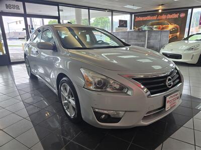 2015 Nissan Altima 2.5 SV 4DR SEDAN   - Photo 7 - Hamilton, OH 45015