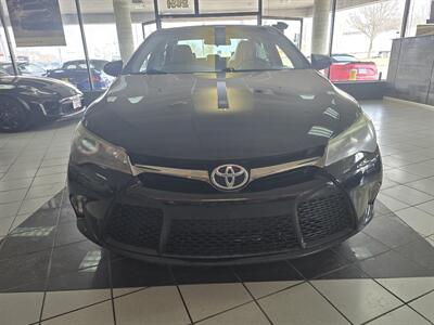 2017 Toyota Camry SE 4DR SEDAN   - Photo 2 - Hamilton, OH 45015