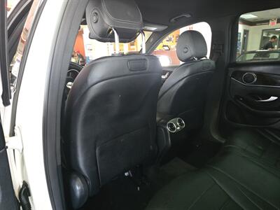 2018 Mercedes-Benz GLC GLC 300 4MATIC 4DR SUV   - Photo 11 - Hamilton, OH 45015