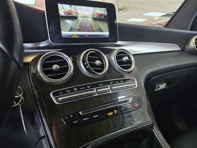 2018 Mercedes-Benz GLC GLC 300 4MATIC 4DR SUV   - Photo 21 - Hamilton, OH 45015