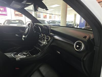 2018 Mercedes-Benz GLC GLC 300 4MATIC 4DR SUV   - Photo 14 - Hamilton, OH 45015
