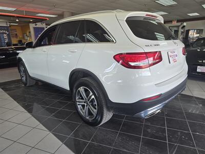 2018 Mercedes-Benz GLC GLC 300 4MATIC 4DR SUV   - Photo 6 - Hamilton, OH 45015