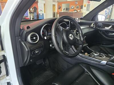 2018 Mercedes-Benz GLC GLC 300 4MATIC 4DR SUV   - Photo 8 - Hamilton, OH 45015