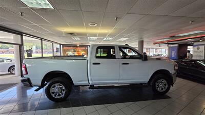 2023 RAM 2500 Tradesman   - Photo 5 - Hamilton, OH 45015
