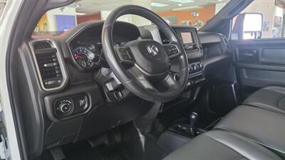 2023 RAM 2500 Tradesman   - Photo 11 - Hamilton, OH 45015