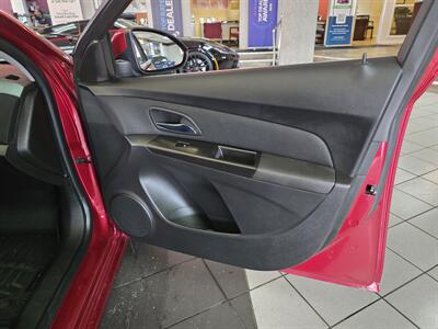 2014 Chevrolet Cruze 1LT Auto   - Photo 12 - Hamilton, OH 45015