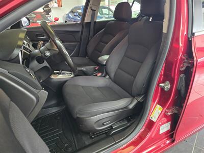 2014 Chevrolet Cruze 1LT Auto   - Photo 9 - Hamilton, OH 45015