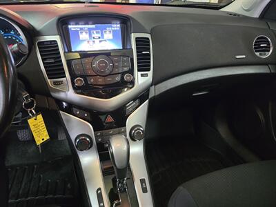 2014 Chevrolet Cruze 1LT Auto   - Photo 26 - Hamilton, OH 45015