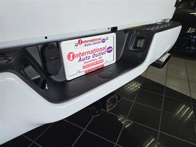 2014 RAM 1500 Sport 4DR CREW CAB 4X4/HEMI   - Photo 24 - Hamilton, OH 45015