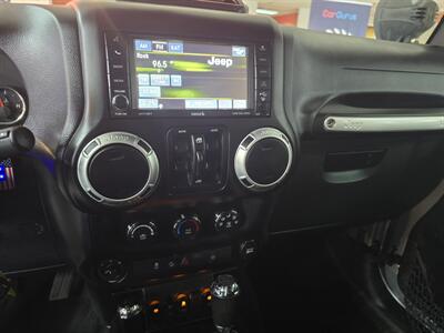 2015 Jeep Wrangler Rubicon 2DR SUV 4X4   - Photo 26 - Hamilton, OH 45015