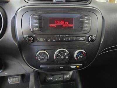 2014 Kia Soul   - Photo 18 - Hamilton, OH 45015