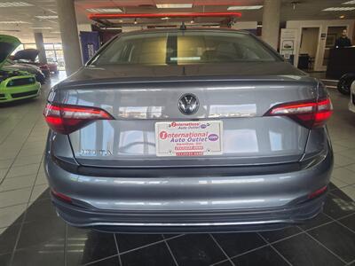 2024 Volkswagen Jetta S   - Photo 5 - Hamilton, OH 45015