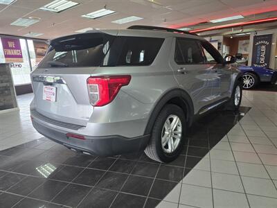 2020 Ford Explorer XLT 4DR SUV AWD - Photo 4 - Hamilton, OH 45015