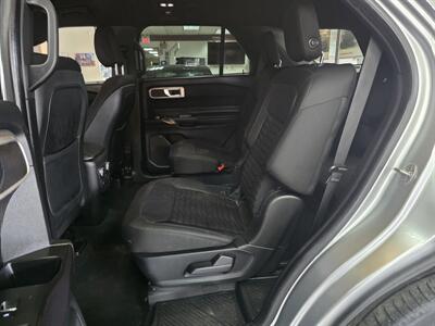 2020 Ford Explorer XLT 4DR SUV AWD - Photo 12 - Hamilton, OH 45015